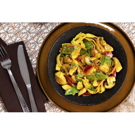  Tagliatelles de poulet au curry jaune 